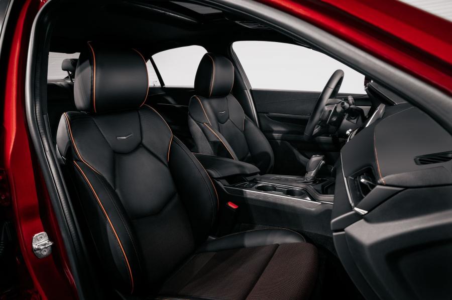 Интерьер Cadillac CT4 28T 2020 года  (CN) (фото 11 из 31)